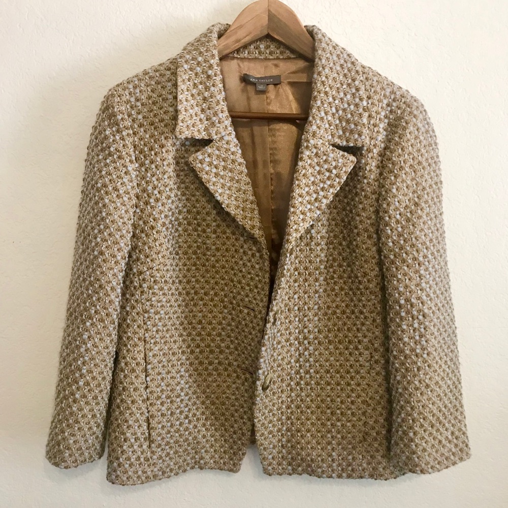 ANN TAYLOR // Bouclé Wool Blazer
